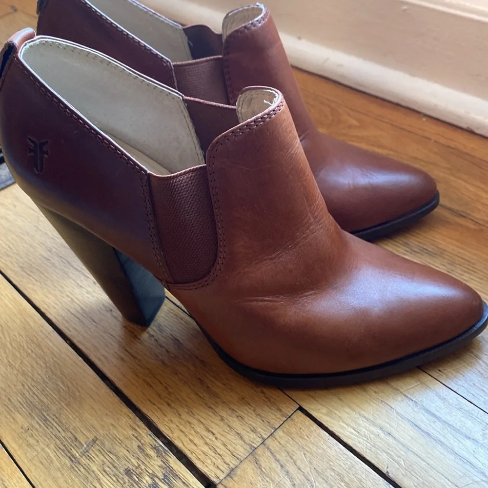 Frye Leather Heels 8.5